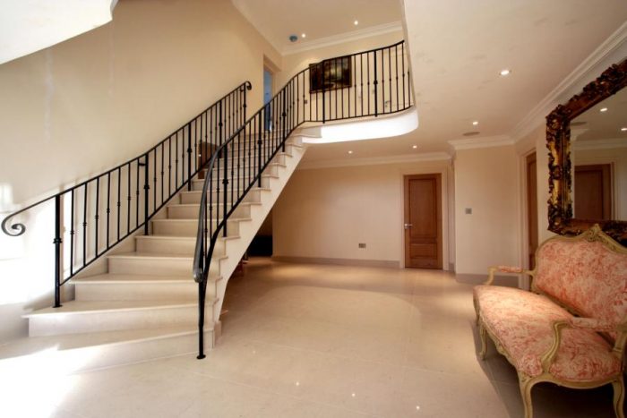 Magnificent hallway with galleried staircase/landing 