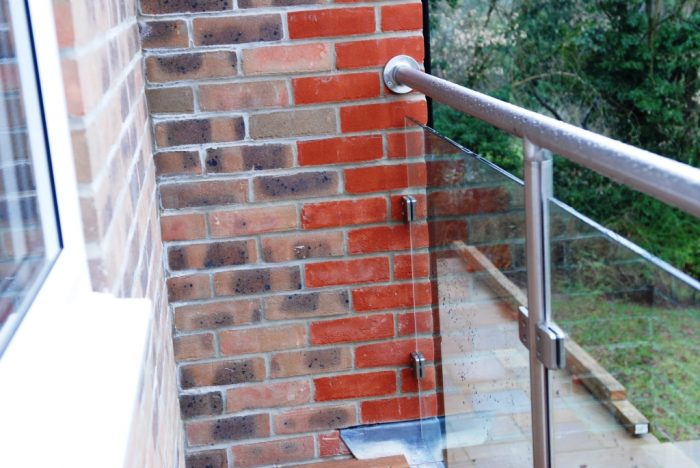 Rear balcony glazed balustrade system